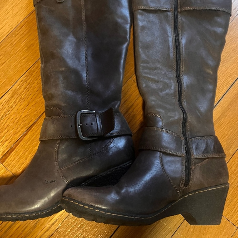 b.o.c. Women's Dark Brown Short Heel Boots